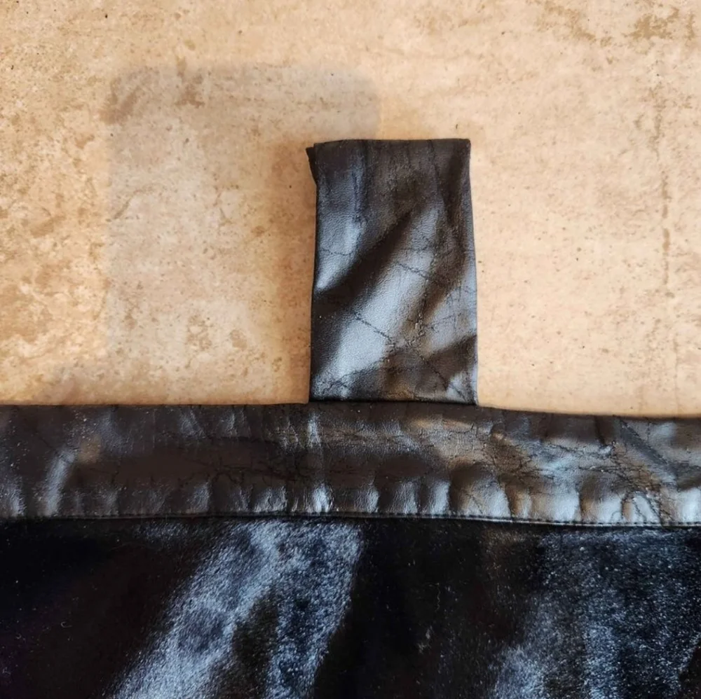 Velvety Curtain. Heavy, Thick, Room Darken.